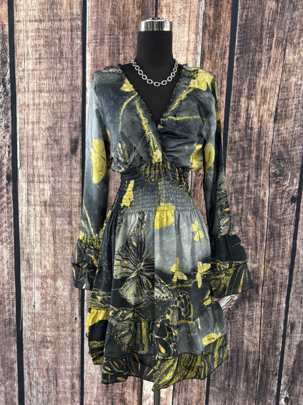 short yellow boho dress Women's Short Dress Summer Short Sleeve V Neck Boho Dress Smocked Waist