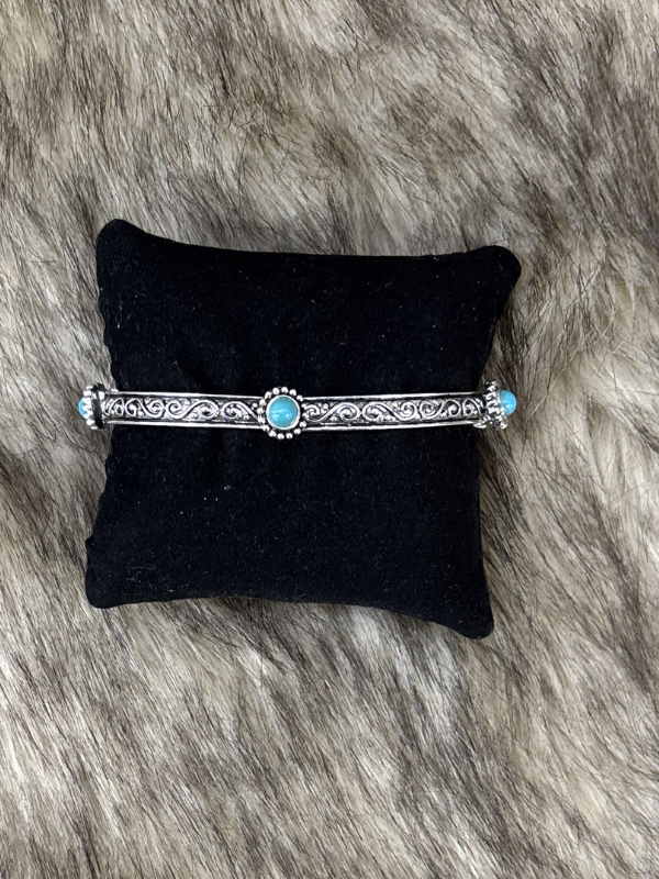 Turquoise Circle Stone with Scrolling Stretch Bracelet
