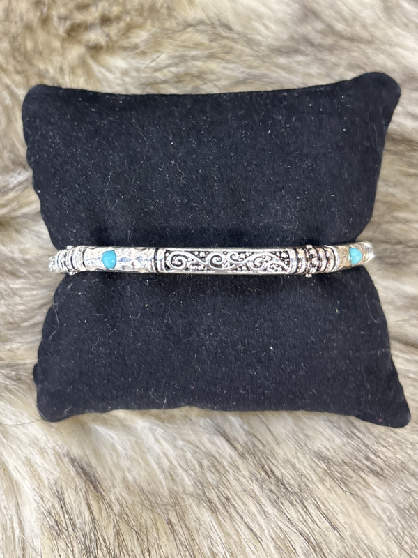 Hammered Turquoise Accented Stretch Bracelet