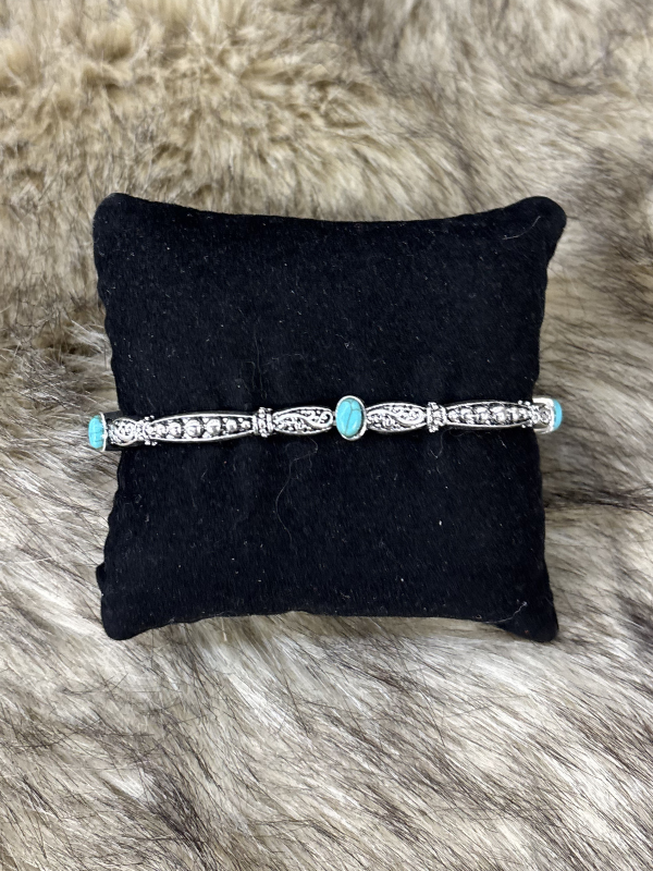 Oval Turquoise Stone Stretch Bracelet