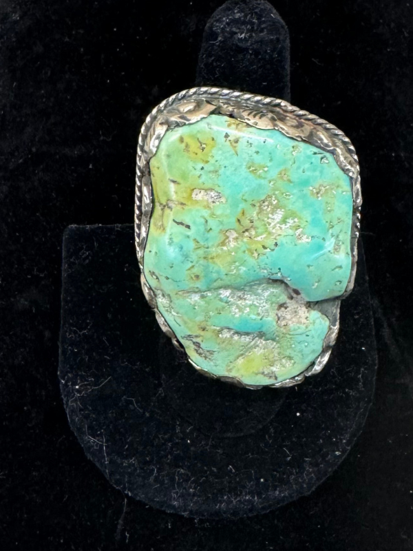 White Brass Kingman Turquoise Chunk Stone Ring