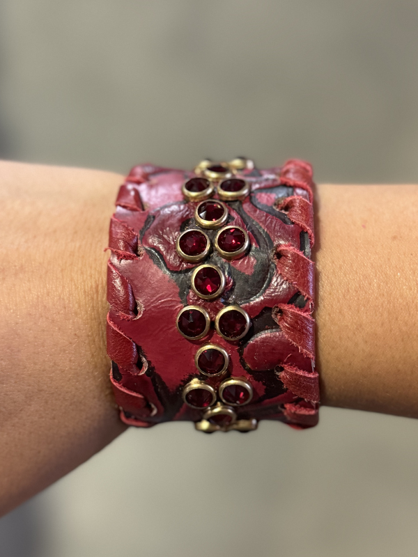 Red & Multi Colored Stones Bracelet by Kurtmen