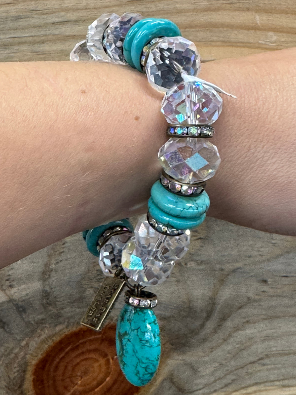 Scalloped Turquoise & Clear Stone Bracelet