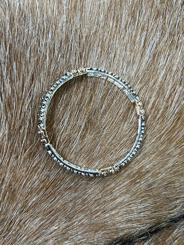 Thin Diamond Shapes With Gold Stretch Bracelet