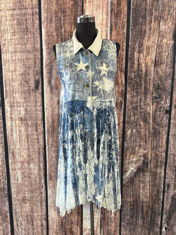 Origami Faux Suede Cropped Vest With Long Lace Sleeve Stars