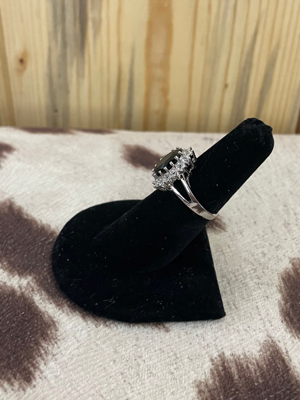 Black Oval Ring