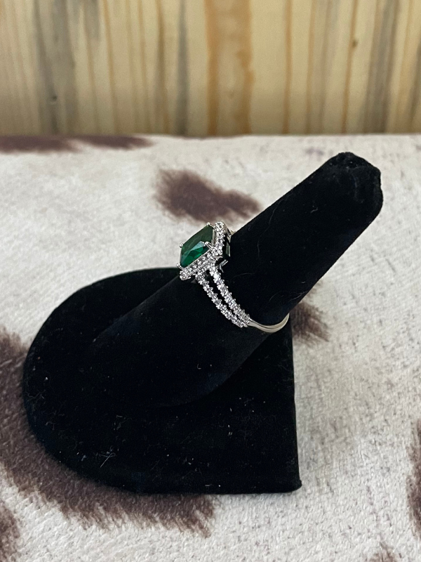 Emerald Green Rectangular Ring